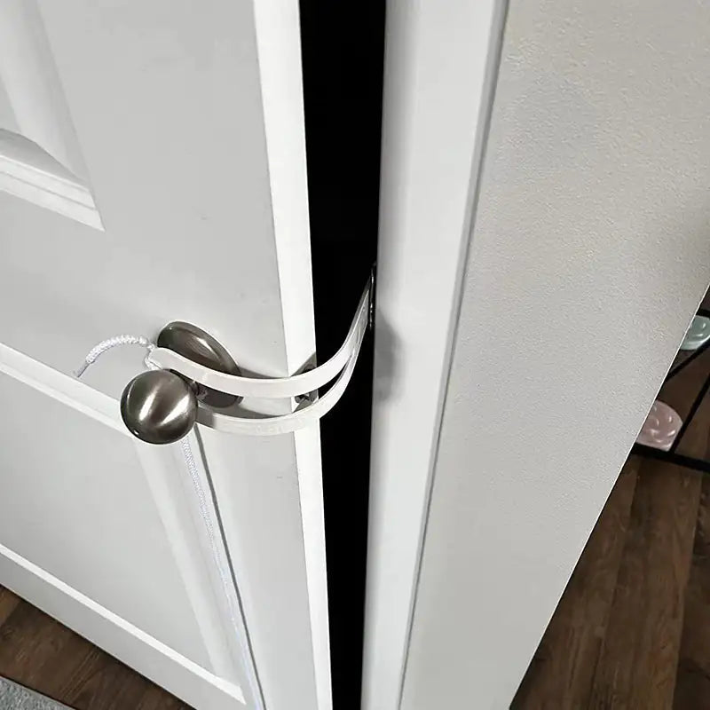 PawLockDoorLatch: Seguro para puertas